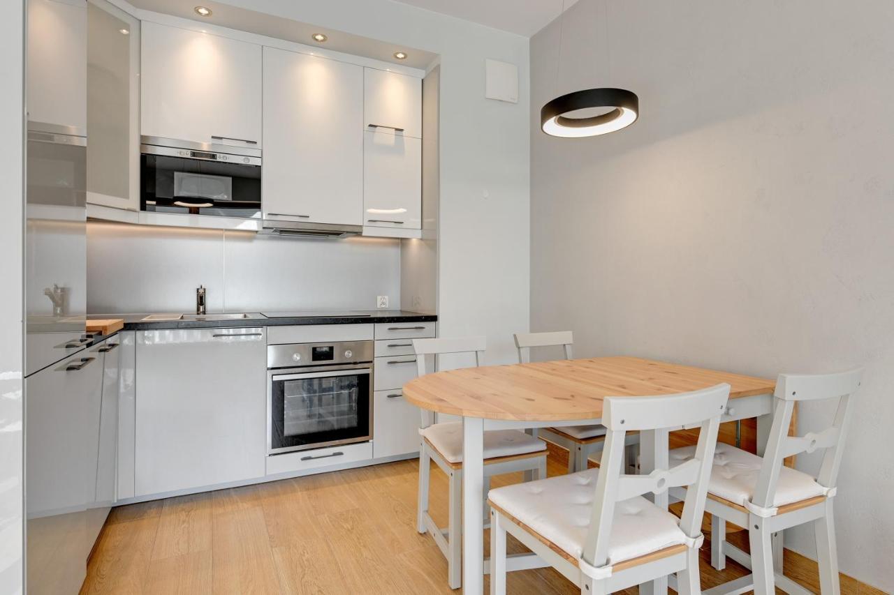 Holiday Apartment Near The Sea - Free Private Parking Gdańsk Exterior foto